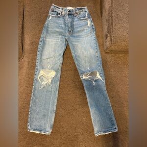 Abercrombie & Fitch The ‘90s Straight Ultra High Rise Curve Love